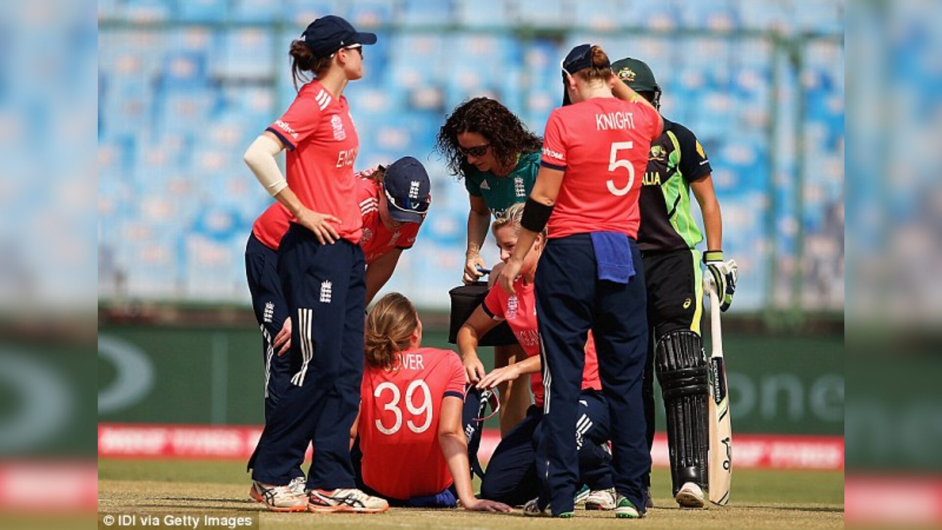 Nat Sciver-Brunt Ruled out: भारत के खिलाफ तीसरे टी20 से पहले इंग्लैंड की कप्तान हुई बाहर